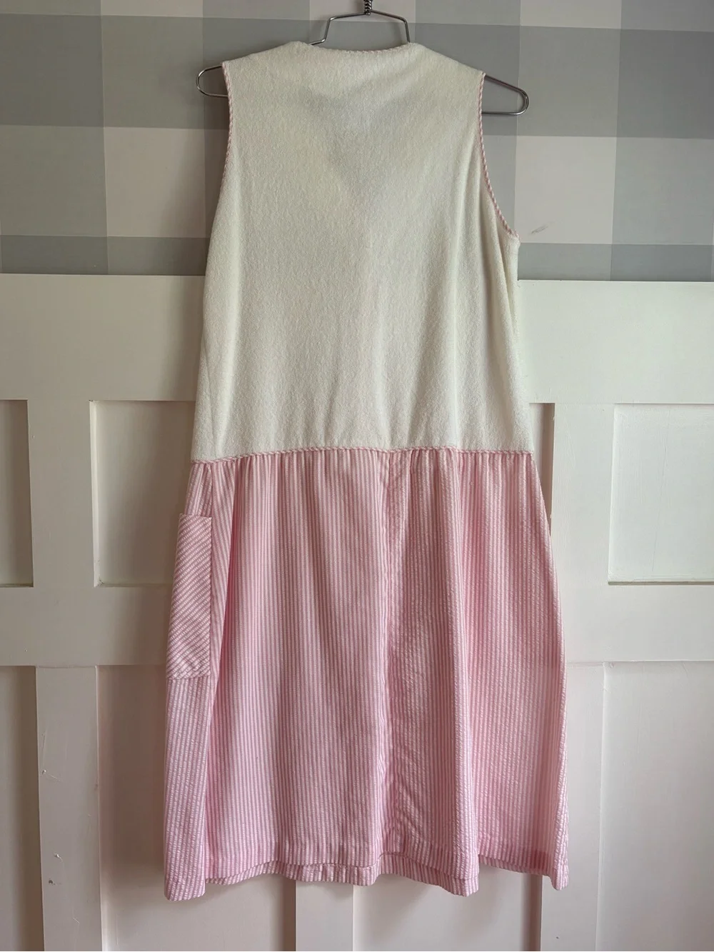 70’s Vintage Sleeveless Pink & Cream Midi Dress with Button Front Medium - Picture 3 of 7
